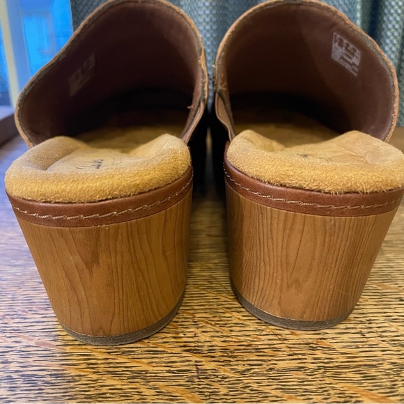 Clarks Wooden Brown Leather Clogs- Clarks Heeled Clog - Paizlee Poppy Size 10 - Picture 6 of 13